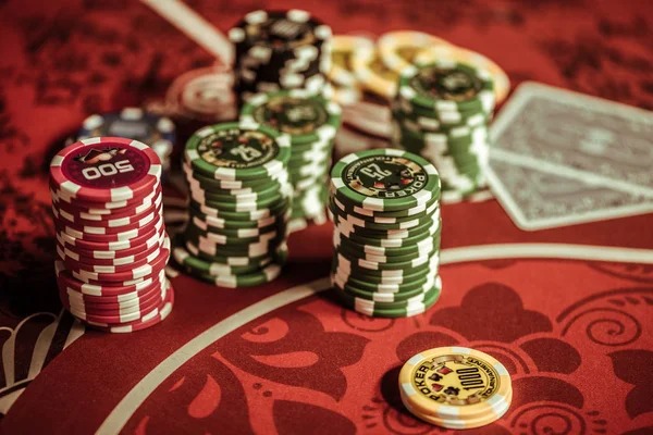 Live baccarat dealer table on juara102 login with real-time card dealing